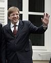 https://upload.wikimedia.org/wikipedia/commons/thumb/a/a8/Guy_Verhofstadt_in_2005.jpg/100px-Guy_Verhofstadt_in_2005.jpg